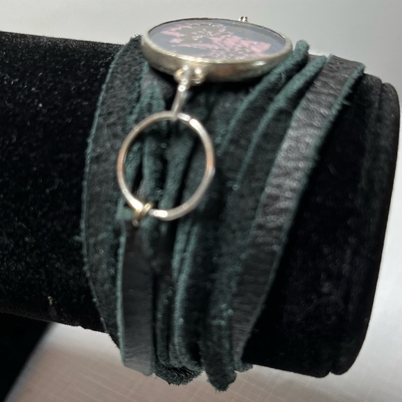 Handmade triple leather wrap bracelet. Sterling Silver. Silk floral fabric - Picture 2 of 8